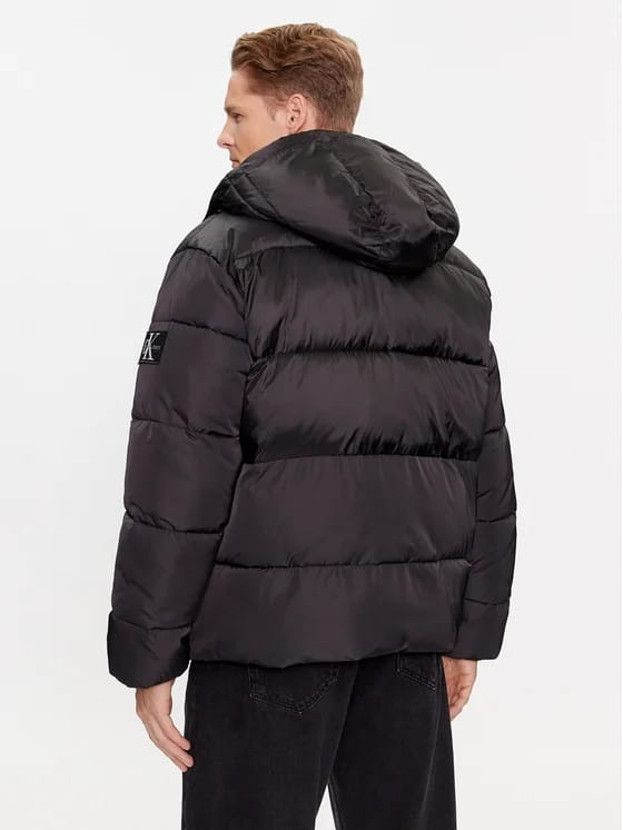 CALVIN KLEIN JEANS Geacă din puf J30J323707 Negru
