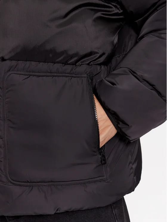 CALVIN KLEIN JEANS Geacă din puf J30J323707 Negru