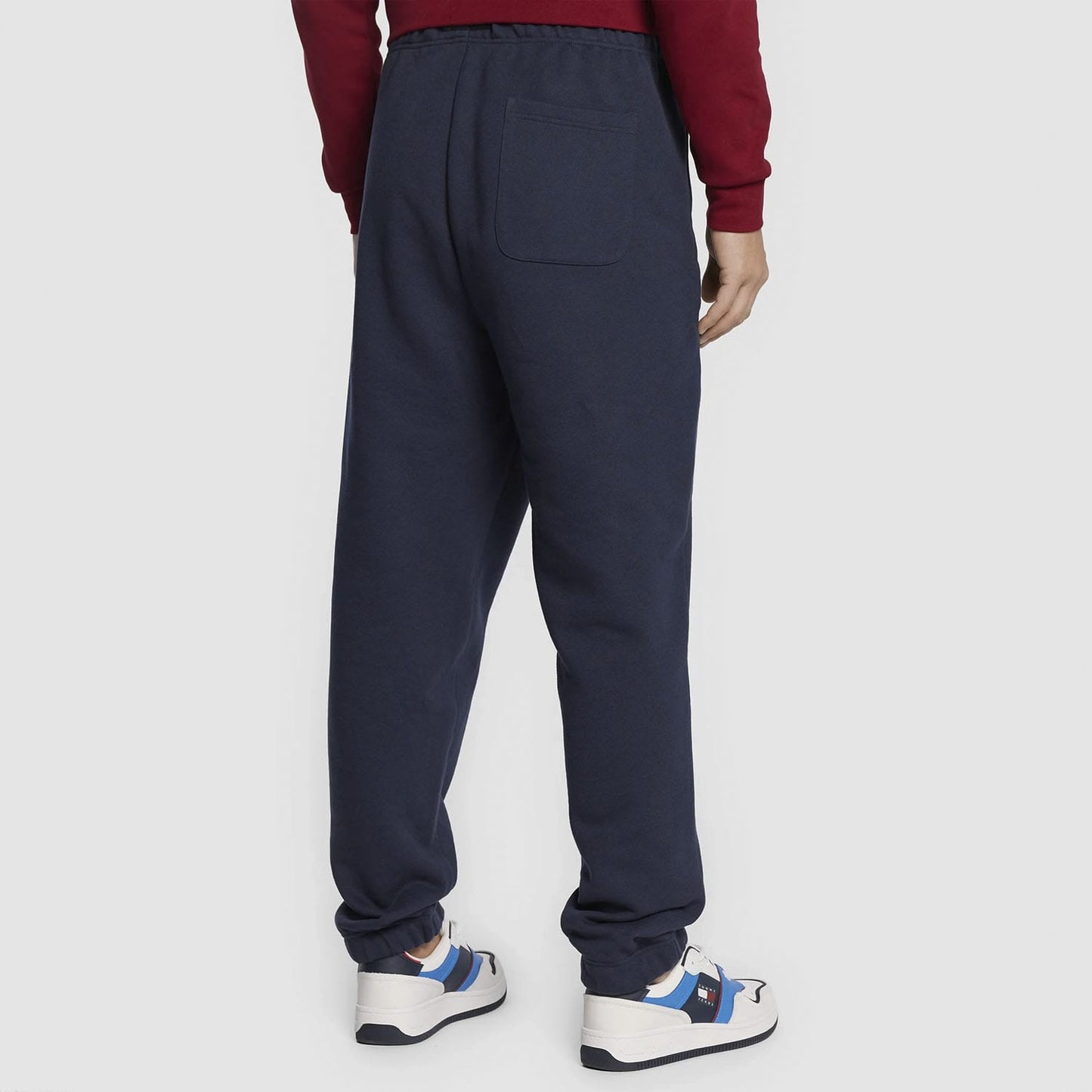TOMMY JEANS Pantaloni de trening Badge DM0DM14272 C87 Bleumarin