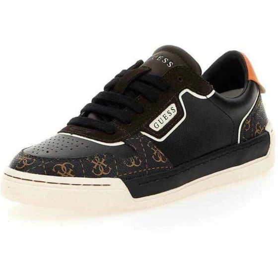 GUESS Sneakers Essentials