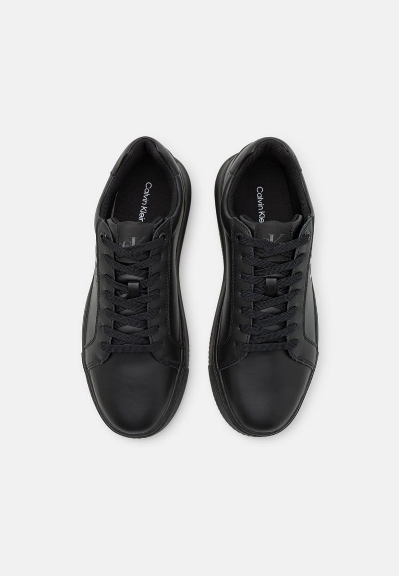CALVIN KLEIN JEANS Chunky Cupsole - Sneakers Low - Triple Black
