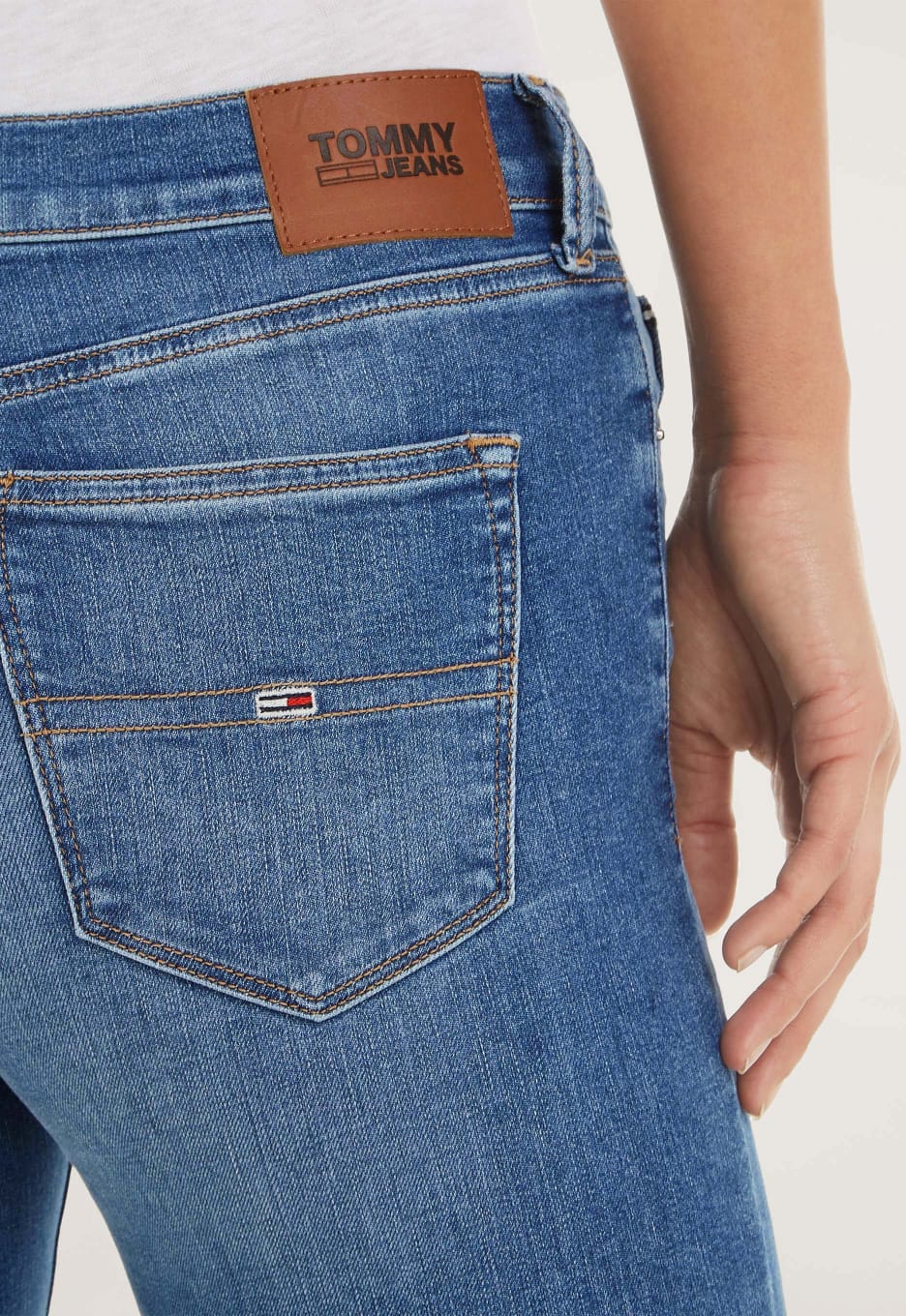 TOMMY JEANS Blugi Nora DW0DW16041 1A5 Albastru deschis