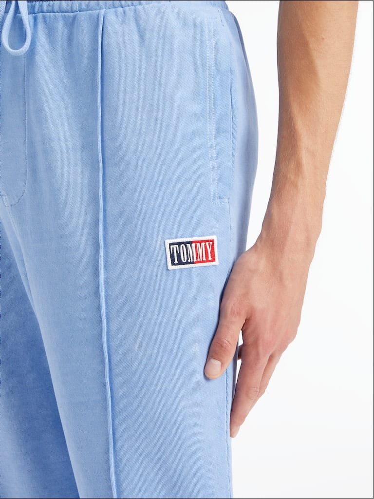 TOMMY JEANS Pantaloni de trening DM0DM15806 Alabstru