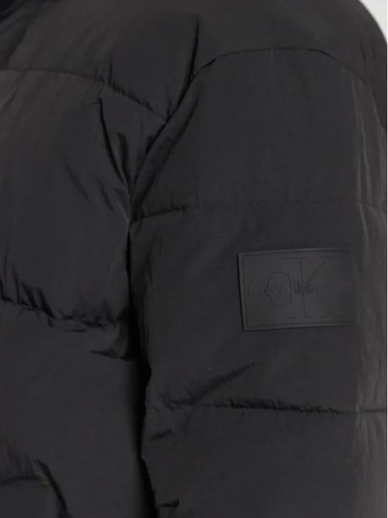 CALVIN KLEIN JEANS Geacă din puf J30J321915 Negru
