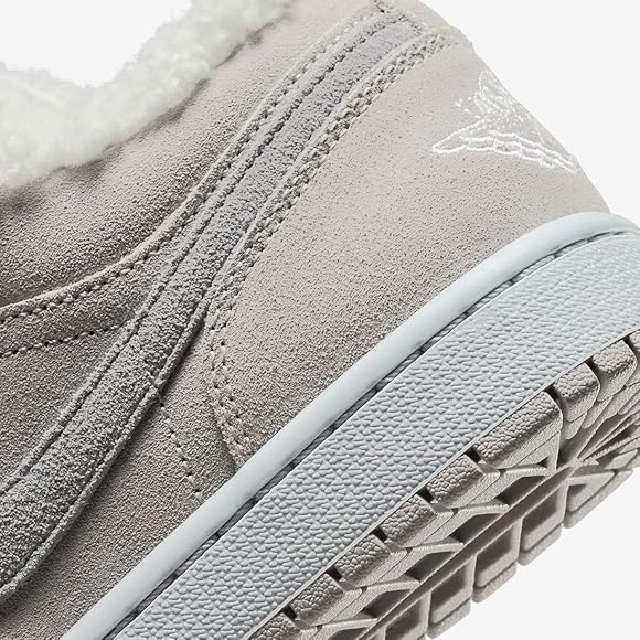 AIR JORDAN 1 Low Sherpa Fleece DO0750-002 Gri