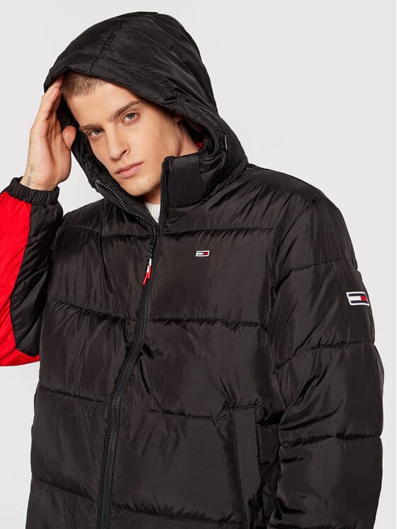 TOMMY JEANS Geacă din puf DM0DM12170 BDS Negru