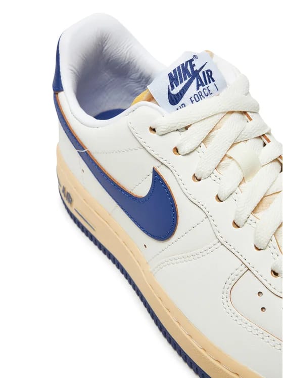 NIKE Sneakers Air Force 1'07 FQ8103 133 Alb Unisex