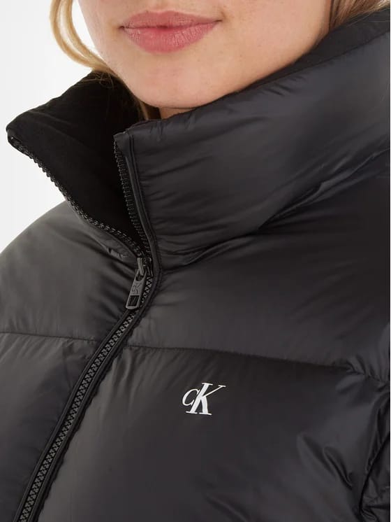 CALVIN KLEIN JEANS Geacă din puf J20J221649 Negru