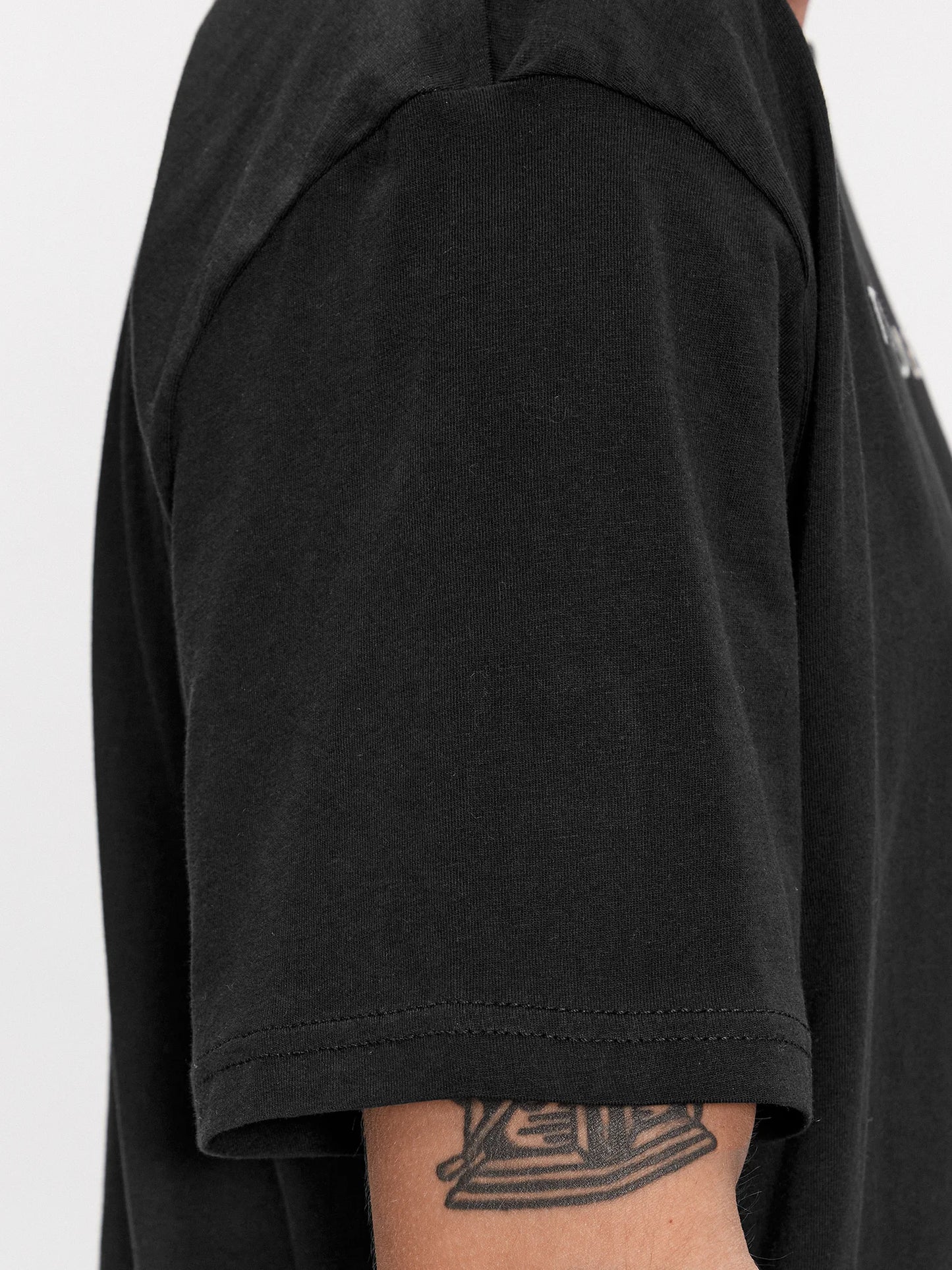 TOMMY JEANS Tricou Linear Logo DM0DM17993 BDS - Negru Regular Fit