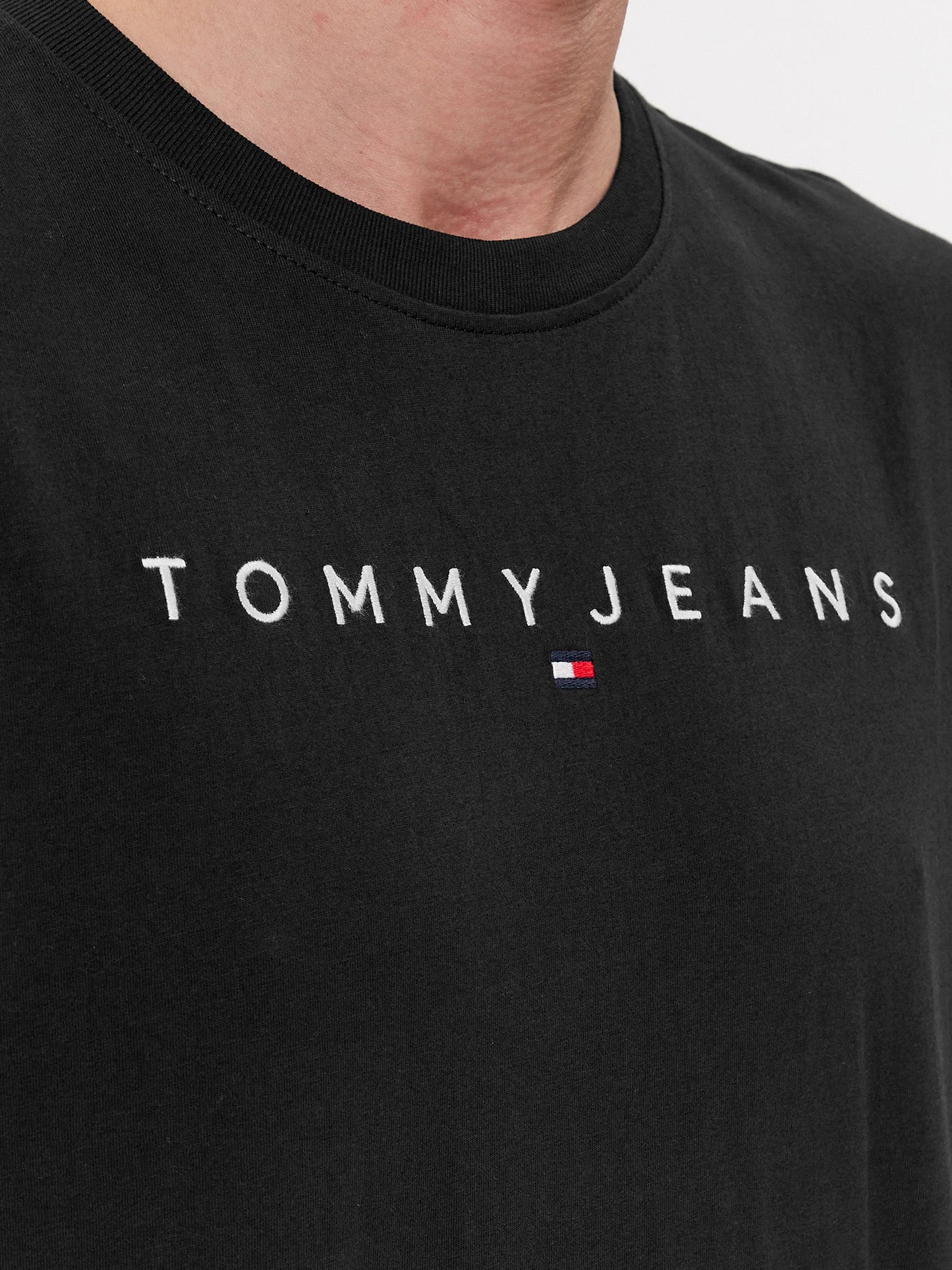 TOMMY JEANS Tricou Linear Logo DM0DM17993 BDS - Negru Regular Fit