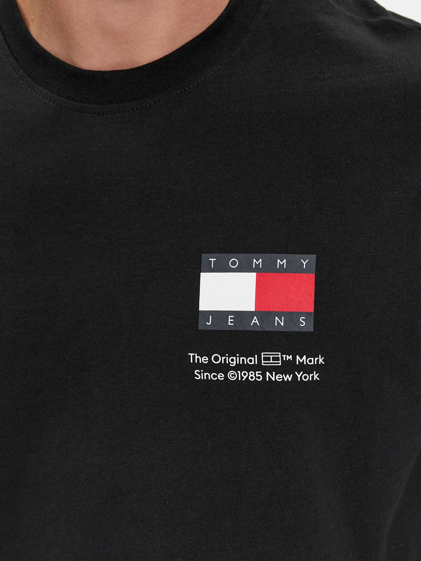 TOMMY JEANS Tricou Essential Flag - Negru